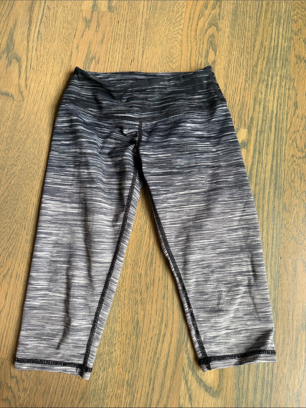 Kids Heathered Black & Gray Active Crop Leggings
